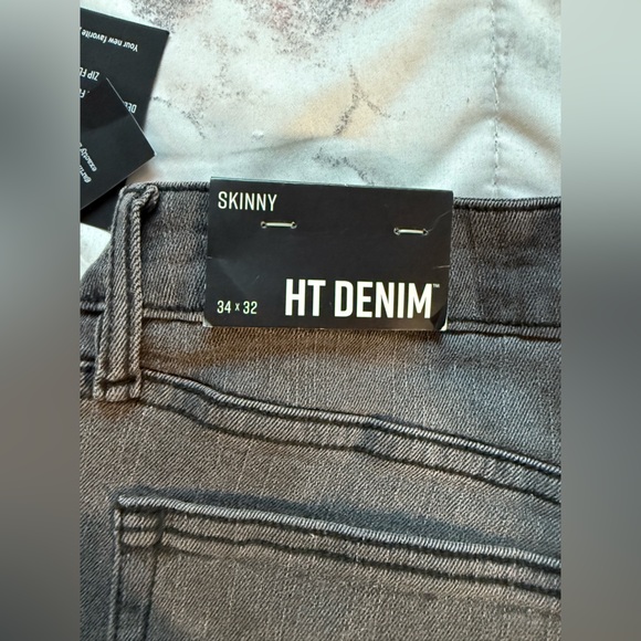 Hot Topic Jeans - Picture 5 of 11
